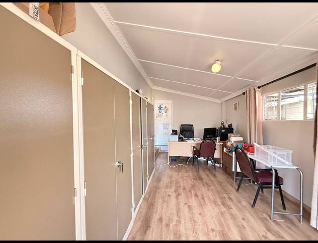 4 BEDROOM FREEHOLD FOR SALE IN NEWCASTLE CENTRAL